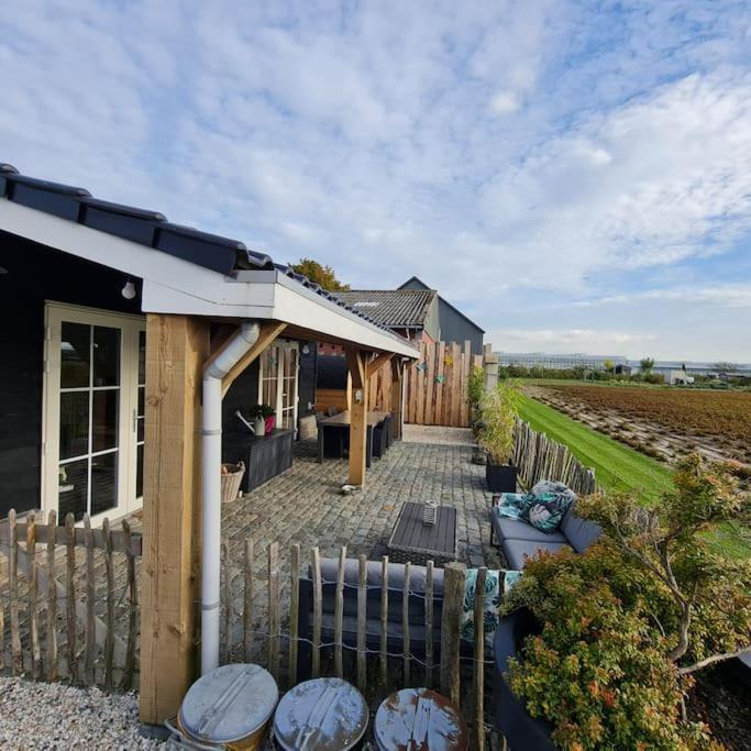 Wellness Chalet Met Jacuzzi, Sauna, Omheinde Tuin, Sint Annaland Exterior foto